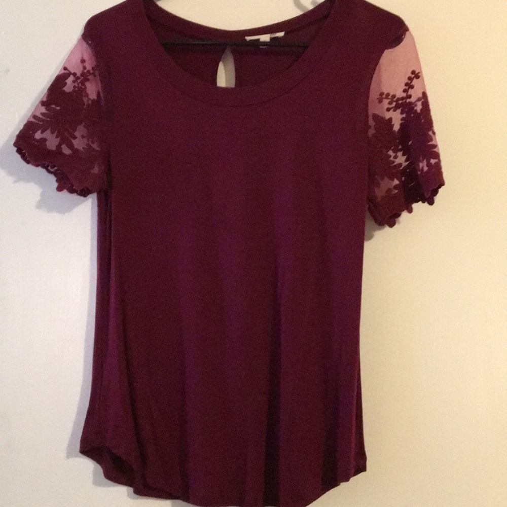 Dress shirt with lace short sleeves.